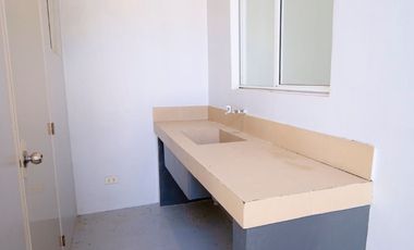Diamond Heights 3 Bedrooms House for Long Term Lease