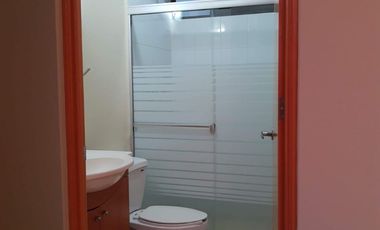 Venta de Casa en Esquina en Sendero de los Pinos – Espaciosa y Moderna