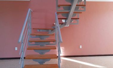 Venta de Casa en Esquina en Sendero de los Pinos – Espaciosa y Moderna