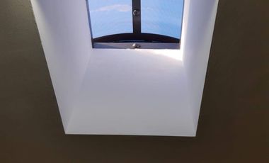 Venta de Casa en Esquina en Sendero de los Pinos – Espaciosa y Moderna