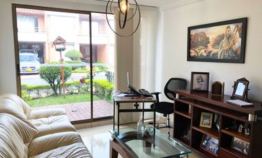 PR15800 Casa en venta en el sector Camino verde, Envigado