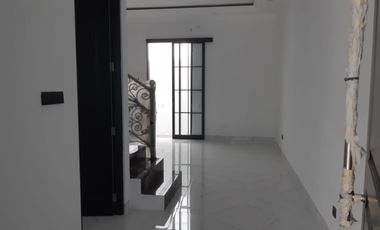 Rumah Baru Minimalis Modern di Kertajaya Indah Timur, Surabaya Timur