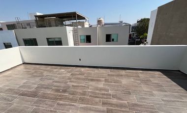 Casa en Venta en Valle Imperial Zapopan