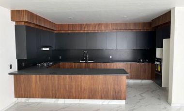Casa en Venta en Valle Imperial Zapopan