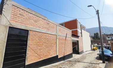 CASA DE 3 DUPLEX EN VENTA 623 M2 URB. VILLA TOLEDO - CIENEGUILLA