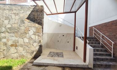 CASA DE 3 DUPLEX EN VENTA 623 M2 URB. VILLA TOLEDO - CIENEGUILLA