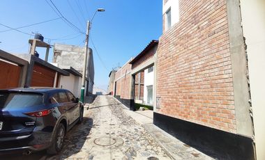 CASA DE 3 DUPLEX EN VENTA 623 M2 URB. VILLA TOLEDO - CIENEGUILLA