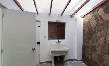 CASA DE 3 DUPLEX EN VENTA 623 M2 URB. VILLA TOLEDO - CIENEGUILLA