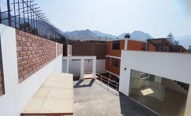 CASA DE 3 DUPLEX EN VENTA 623 M2 URB. VILLA TOLEDO - CIENEGUILLA