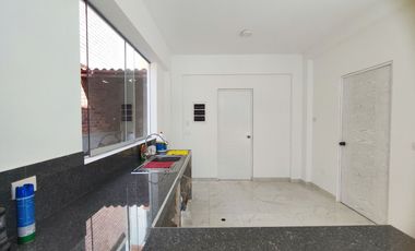 CASA DE 3 DUPLEX EN VENTA 623 M2 URB. VILLA TOLEDO - CIENEGUILLA