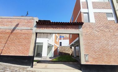 CASA DE 3 DUPLEX EN VENTA 623 M2 URB. VILLA TOLEDO - CIENEGUILLA