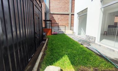 CASA DE 3 DUPLEX EN VENTA 623 M2 URB. VILLA TOLEDO - CIENEGUILLA