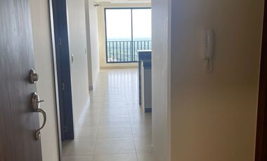 En renta departamento de dos dormitorios en Bosques de la Costa