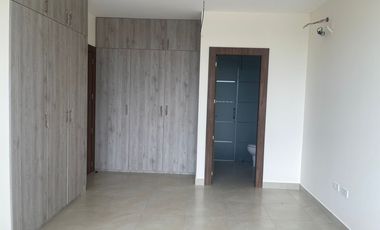 En renta departamento de dos dormitorios en Bosques de la Costa