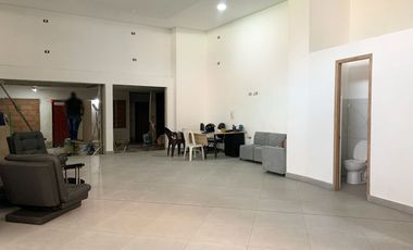 PR20801 Local en arriendo en el sector Callelarga