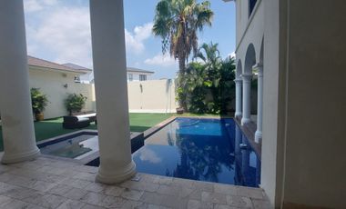 Samborondon PLAZA LAGOS, Venta de Hermosa Casa 4 dormitorios con Piscina
