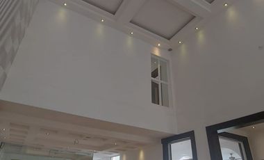 Samborondon PLAZA LAGOS, Venta de Hermosa Casa 4 dormitorios con Piscina