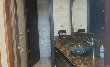 Samborondon PLAZA LAGOS, Venta de Hermosa Casa 4 dormitorios con Piscina