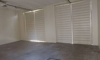 Samborondon PLAZA LAGOS, Venta de Hermosa Casa 4 dormitorios con Piscina