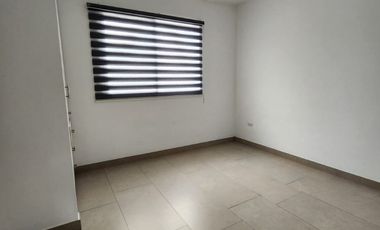 la Joya, Renta de casa de estreno 3 dormitorio con piscina