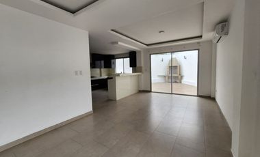 la Joya, Renta de casa de estreno 3 dormitorio con piscina