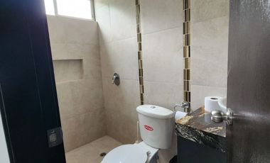 la Joya, Renta de casa de estreno 3 dormitorio con piscina