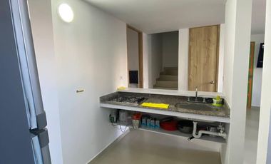 HERMOSO APARTAMENTO DUPLEX EN GUATAPE