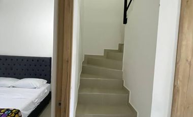 HERMOSO APARTAMENTO DUPLEX EN GUATAPE