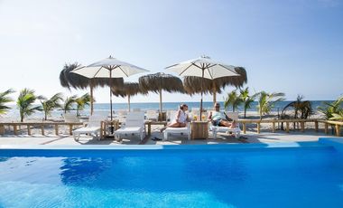 Vendo Casa/hotel Playa Punta Mero Tumbes - 1era Fila - $299,000