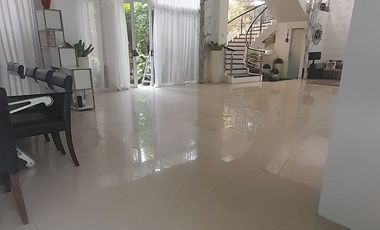 Spacious Nine Bedrooms House with Pool in Lapulapu City