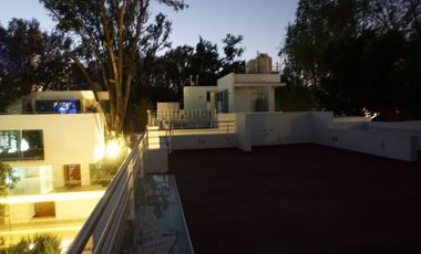 CASA VENTA EN CONDOMINIO COYOACAN 4 RECÁMARAS, 4 ESTACIONAMIENTOS, ROOF PRIVADO