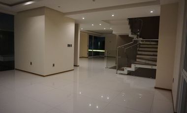 CASA VENTA EN CONDOMINIO COYOACAN 4 RECÁMARAS, 4 ESTACIONAMIENTOS, ROOF PRIVADO