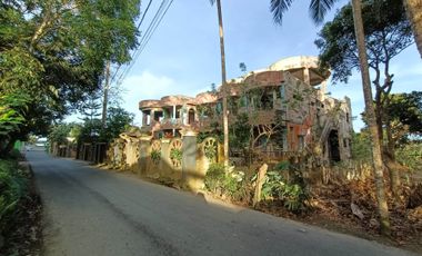 Vacant Lot with Unfinished Structured Hotel For Sale in Zambal, Tagaytay