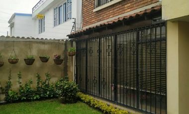 SE VENDE  EXCELENTE CASA DE 3ALCOBAS +CBS EN EL BARRIO LOS ANDES CERCA A CAFAM DE LA FLORESTA