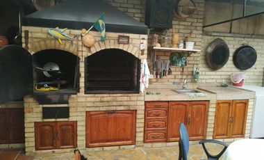 SE VENDE  EXCELENTE CASA DE 3ALCOBAS +CBS EN EL BARRIO LOS ANDES CERCA A CAFAM DE LA FLORESTA