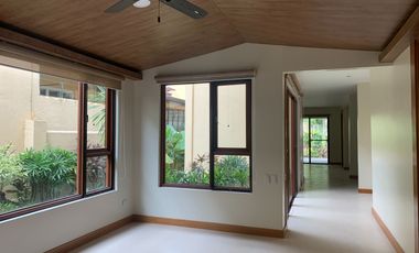 5 Bedroom House for Sale in Alabang Hills