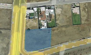 3,127 m2 o MENOS TERRENO COMERCIAL JURIQUILLA SOBRE JUNIPERO SERRA, QUERETARO