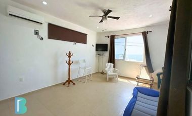 Casa en playa privada con vistas al mar