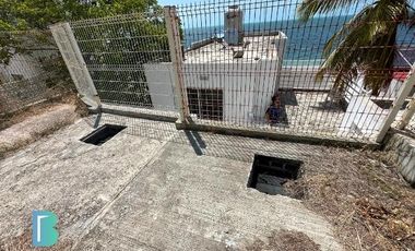 Casa en playa privada con vistas al mar