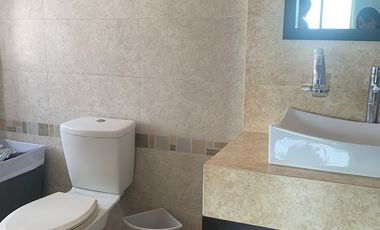 HERMOSA CASA EN VENTA CON AMPLIO JARDIN, EN FRACC COSTA DE ORO