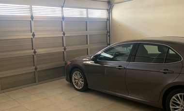 HERMOSA CASA EN VENTA CON AMPLIO JARDIN, EN FRACC COSTA DE ORO