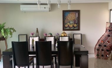 HERMOSA CASA EN VENTA CON AMPLIO JARDIN, EN FRACC COSTA DE ORO