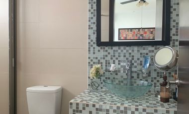 HERMOSA CASA EN VENTA CON AMPLIO JARDIN, EN FRACC COSTA DE ORO