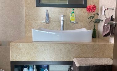 HERMOSA CASA EN VENTA CON AMPLIO JARDIN, EN FRACC COSTA DE ORO