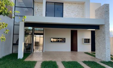 Hermosa casa en Temozón, privada Soluna