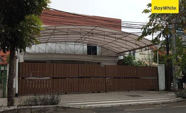 Disewakan Rumah di Jalan Sriwijaya, Tegalsari, Surabaya Pusat