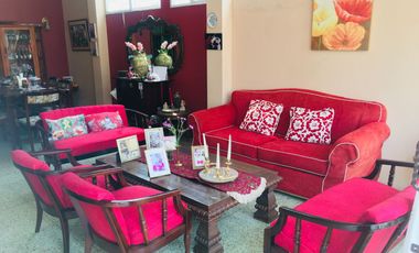 Casa de un Piso en Venta al Costado del Parque de las Madres de Portoviejo