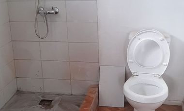 Casa Interior de 2 dormit y 1 baño cercano Avenida Departamental