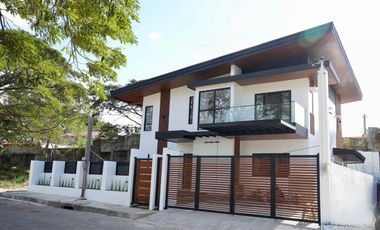 The Beautiful 2 Storey House for Sale in Orchard Golf Residences in Cavite