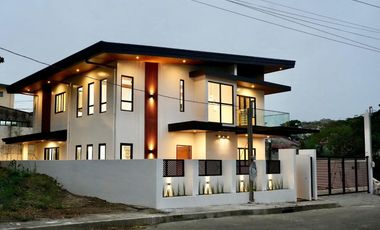 The Beautiful 2 Storey House for Sale in Orchard Golf Residences in Cavite
